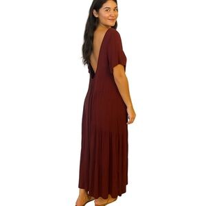(A56) NEW Free People Beach tiered Burgundy Maxi Dress with drop back, NWOT, XS‎